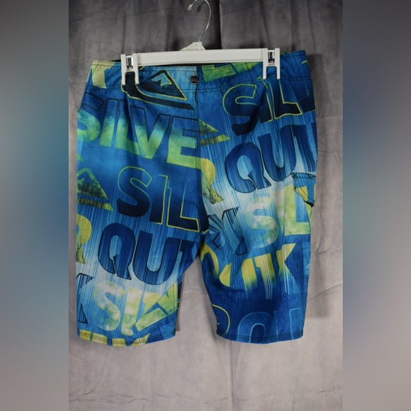 Vintage Quicksilver Board Shorts Blue All Over Print AQYBS00426 Mens Size 33 - Picture 2 of 4